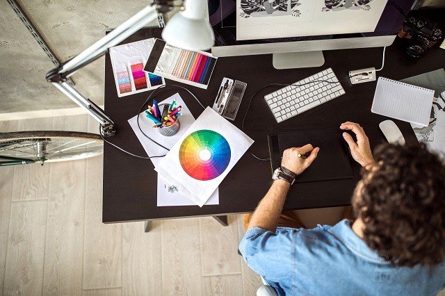 Khó khăn sẽ gặp khi trở thành Graphic Designer